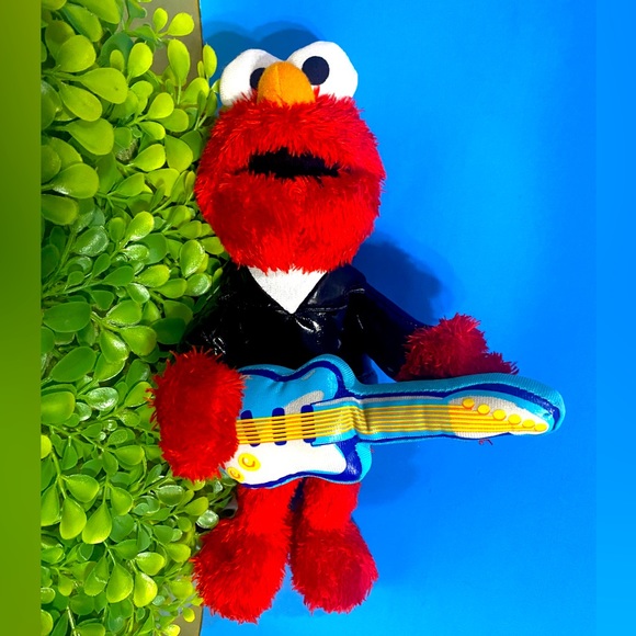 SESAME STREET ELMO VTG BUNDLE HAND PUPPET & ELMO PLAYING GUITAR PLUSH JIM HENSON - Picture 2 of 12